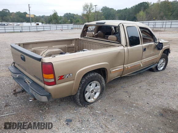 2000 Chevrolet Silverado 1500 LS with VIN 2GCEK19T3Y1308251, listed as a IAAI auction lot 40804829 with 407,782 mi miles. Bid and sale history available at carsss.com. Image 4.