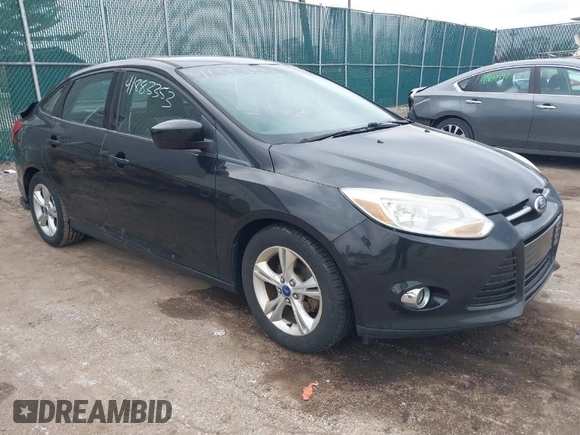 2012 Ford Focus SE with VIN 1FAHP3F25CL446064, listed as a IAAI auction lot 41883353 with 142,468 mi miles. Bid and sale history available at carsss.com. Image 1.