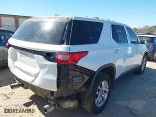 2019 Chevrolet Traverse LS with VIN 1GNERFKWXKJ286587, listed as a IAAI auction lot 41845285 with 283,381 mi miles. Bid and sale history available at carsss.com. Image 4.