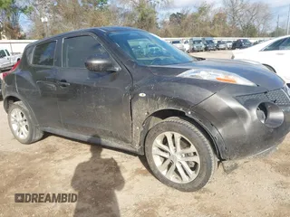 2013 Nissan Juke S with VIN JN8AF5MR9DT215796, listed as a IAAI auction lot 41458556 with 179,081 mi miles. Bid and sale history available at carsss.com. Image 1.