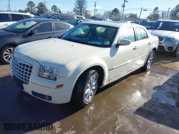 2008 Chrysler 300 Touring with VIN 2C3LA53G58H224652, listed as a IAAI auction lot 41460154 with 274,575 mi miles. Bid and sale history available at carsss.com. Image 17.