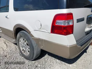 2011 Ford Expedition Max XLT z VIN 1FMJK1H57BEF44680, wystawiony jako IAAI lot #42052578 z przebiegiem 171 357 mil mil oraz . Historia ofert i sprzedaży dostępna na DreamBid. Obrazek 17.