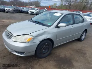 2004 Toyota Corolla CE with VIN 2T1BR38E84C257922, listed as a IAAI auction lot 42066069 with 172,985 mi miles. Bid and sale history available at carsss.com. Image 2.