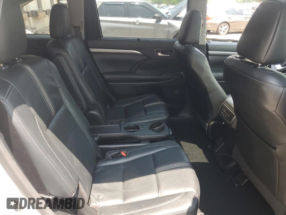 2018 Toyota Highlander SE with VIN 5TDJZRFH9JS559055, listed as a Copart auction lot 60197655 with 114,752 mi miles and Salvage title. Bid and sale history available at DreamBid. Image 11.