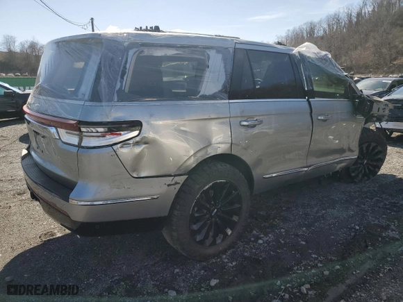 2024 Lincoln Navigator Reserve with VIN 5LMJJ2LG8REL00917, listed as a Copart auction lot 50007745 with 4,659 mi miles and Salvage Title. Bid and sale history available at carsss.com. Image 3.