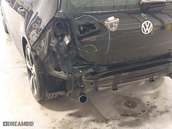2016 Volkswagen Golf GTI SE with VIN 3VW4T7AU6GM070092, listed as a IAAI auction lot 41677145 with 125,387 mi miles. Bid and sale history available at carsss.com. Image 19.