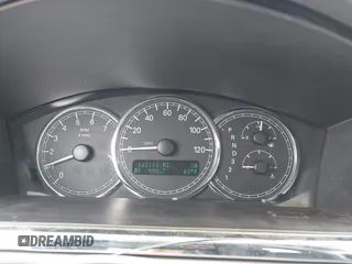 2005 Buick LaCrosse CXL z VIN 2G4WD562951332885, wystawiony jako IAAI lot #42080239 z przebiegiem 122 111 mil mil oraz . Historia ofert i sprzedaży dostępna na DreamBid. Obrazek 7.