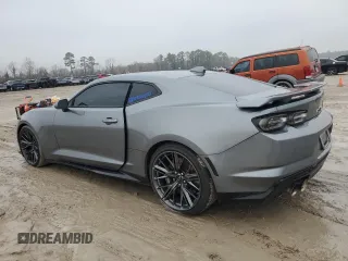 2021 Chevrolet Camaro ZL1 with VIN 1G1FJ1R61M0140058, listed as a Copart auction lot 43051595 with 29,896 mi miles and Clean Title. Bid and sale history available at carsss.com. Image 2.