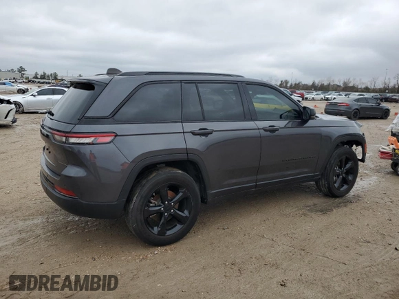 2023 Jeep Grand Cherokee Altitude with VIN 1C4RJGAG7PC573429, listed as a Copart auction lot 42961295 with 9,704 mi miles and Salvage title. Bid and sale history available at DreamBid. Image 3.