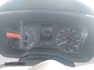 2023 Toyota Corolla LE z VIN JTDB4MEE7PJ002731, wystawiony jako IAAI lot #42155242 z przebiegiem 53 394 mil mil oraz . Historia ofert i sprzedaży dostępna na DreamBid. Obrazek 7.