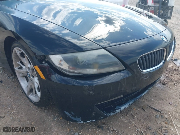 2008 BMW Z4 3.0i with VIN 4USBU33548LW76221, listed as a IAAI auction lot 41979057 with 102,879 mi miles. Bid and sale history available at carsss.com. Image 6.