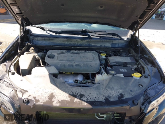 2019 Jeep Cherokee Latitude Plus with VIN 1C4PJMLB1KD465933, listed as a IAAI auction lot 42624557 with 68,045 mi miles and . Bid and sale history available at DreamBid. Image 10.