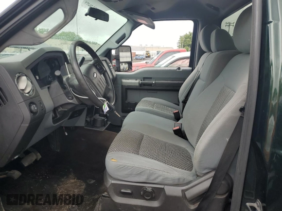 2013 Ford F-250 XL with VIN 1FTBF2B68DEA82735, listed as a Copart auction lot 58543855 with 106,710 mi miles and Salvage title. Bid and sale history available at DreamBid. Image 7.