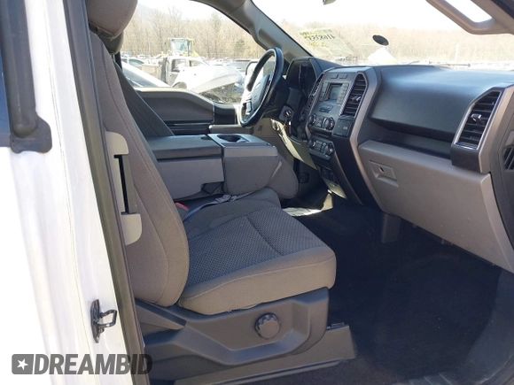 2018 Ford F-150 XL z VIN 1FTFX1C57JKF08037, wystawiony jako IAAI lot #41683537 z przebiegiem 195 633 mil mil oraz . Historia ofert i sprzedaży dostępna na DreamBid. Obrazek 5.