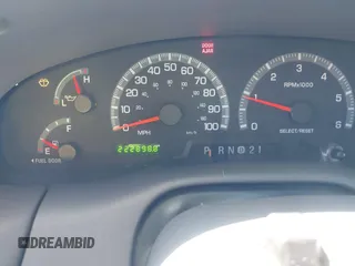 2000 Ford Expedition Eddie Bauer with VIN 1FMPU18L5YLA81378, listed as a IAAI auction lot 42366640 with 222,898 mi miles and . Bid and sale history available at DreamBid. Image 7.