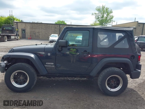 2017 Jeep Wrangler Sport z VIN 1C4AJWAG0HL754381, wystawiony jako IAAI lot #42366858 z przebiegiem 35 760 mil mil oraz . Historia ofert i sprzedaży dostępna na DreamBid. Obrazek 14.
