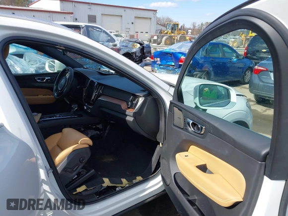 2020 Volvo XC60 Inscription z VIN YV4102DL2L1429091, wystawiony jako IAAI lot #41608817 z przebiegiem Nie podano mil oraz . Historia ofert i sprzedaży dostępna na DreamBid. Obrazek 5.