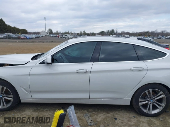 2019 BMW 3 Series 330i xDrive with VIN WBA8Z9C5XKB220819, listed as a IAAI auction lot 41619909 with 46,587 mi miles and . Bid and sale history available at carsss.com. Image 15.