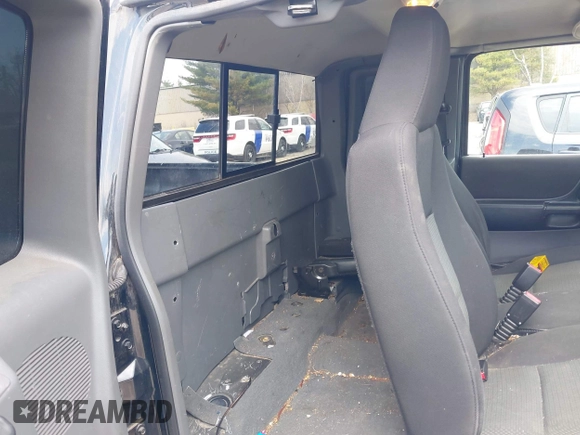 2004 Ford Ranger XL Fleet with VIN 1FTZR45E14PA14866, listed as a IAAI auction lot 42041722 with 202,324 mi miles. Bid and sale history available at carsss.com. Image 8.