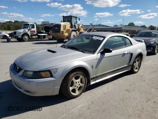 2002 Ford Mustang Standard with VIN 1FAFP40482F167938, listed as a Copart auction lot 76207624 with 0 mi miles and Clean Title. Bid and sale history available at carsss.com. Image 1.