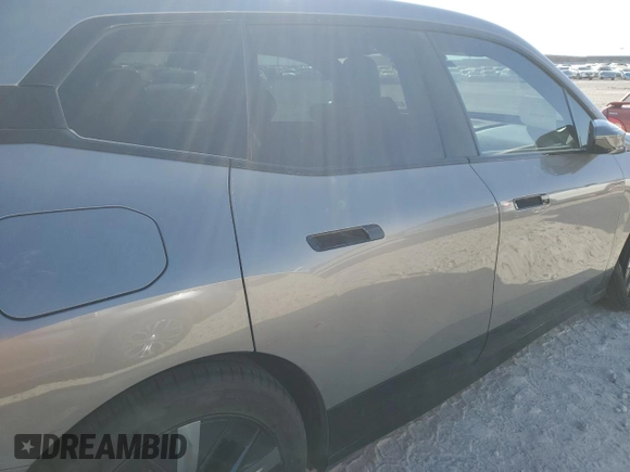 2023 BMW iX xDrive50 with VIN WB523CF07PCM53366, listed as a Copart auction lot 88066435 with 0 mi miles and Salvage Title. Bid and sale history available at carsss.com. Image 11.
