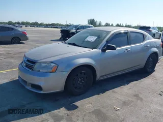 2014 Dodge Avenger SE z VIN 1C3CDZABXEN144465, wystawiony jako IAAI lot #42329687 z przebiegiem 183 368 mil mil oraz . Historia ofert i sprzedaży dostępna na DreamBid. Obrazek 2.