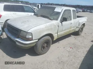 1998 Ford Ranger XL z VIN 1FTYR14U5WTA68510, wystawiony jako IAAI lot #42109152 z przebiegiem 150 397 mil mil oraz . Historia ofert i sprzedaży dostępna na DreamBid. Obrazek 2.