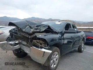 2018 Ram 2500 Tradesman z VIN 3C6UR5CL0JG369584, wystawiony jako IAAI lot #41424493 z przebiegiem Nie podano mil oraz . Historia ofert i sprzedaży dostępna na DreamBid. Obrazek 2.