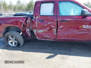 2018 Ram 1500 Express z VIN 1C6RR7FGXJS265225, wystawiony jako IAAI lot #42026301 z przebiegiem 109 131 mil mil oraz . Historia ofert i sprzedaży dostępna na DreamBid. Obrazek 6.