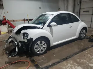 2009 Volkswagen New Beetle Coupe S with VIN 3VWRG31C29M516526, listed as a Copart auction lot 84535234 with 57,870 mi miles and Salvage Title. Bid and sale history available at carsss.com. Image 1.