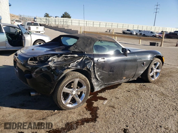 2007 Pontiac Solstice GXP z VIN 1G2MG35X77Y122388, wystawiony jako Copart lot #44040685 z przebiegiem 95 386 mil mil oraz Szkoda całkowita • Salvage title. Historia ofert i sprzedaży dostępna na DreamBid. Obrazek 3.
