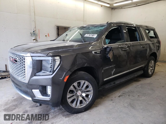 2021 GMC Yukon XL Denali with VIN 1GKS1JKL5MR212742, listed as a Copart auction lot 40676213 with 38,544 mi miles and Clean Title. Bid and sale history available at carsss.com. Image 1.