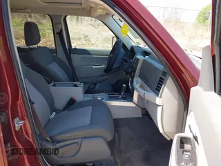 2008 Jeep Liberty Limited with VIN 1J8GN58K08W160433, listed as a IAAI auction lot 41975324 with 200,492 mi miles and . Bid and sale history available at carsss.com. Image 5.