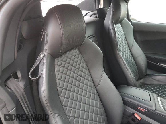 2018 Audi R8 z VIN WUAVACFX8J7900987, wystawiony jako Copart lot #45409684 z przebiegiem 6572 mil mil oraz . Historia ofert i sprzedaży dostępna na DreamBid. Obrazek 10.