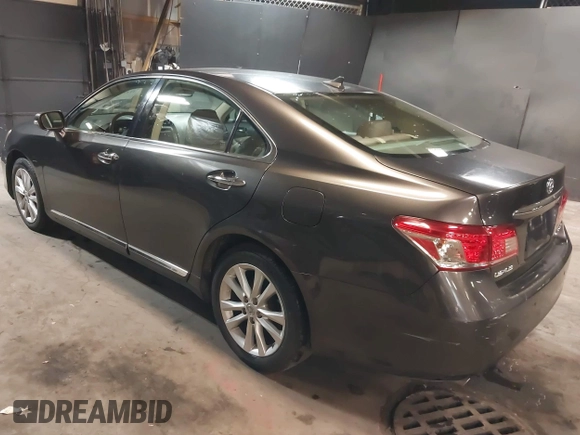 2010 Lexus ES 330 with VIN JTHBK1EG2A2412570, listed as a IAAI auction lot 41433767 with 116,094 mi miles and . Bid and sale history available at DreamBid. Image 3.