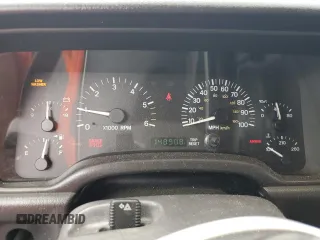 2000 Jeep Cherokee Classic with VIN 1J4FF58S8YL119611, listed as a Copart auction lot 57255685 with 148,908 mi miles and Clean title. Bid and sale history available at DreamBid. Image 9.