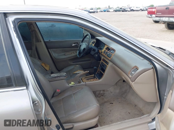 1997 Honda Accord Special Edition with VIN 1HGCD5609VA053062, listed as a IAAI auction lot 41956666 with 217,186 mi miles and . Bid and sale history available at carsss.com. Image 5.