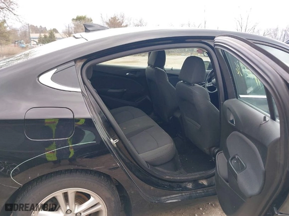 2018 Chevrolet Cruze LT with VIN 1G1BE5SM4J7113183, listed as a IAAI auction lot 41967136 with 134,542 mi miles. Bid and sale history available at carsss.com. Image 8.