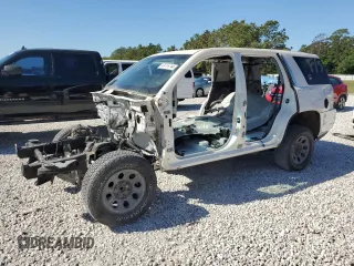 2015 Cadillac Escalade z VIN 1GYS3LKJ7FR614890, wystawiony jako Copart lot #49716794 z przebiegiem Nie podano mil oraz Nie do naprawy. Historia ofert i sprzedaży dostępna na DreamBid. Obrazek 1.