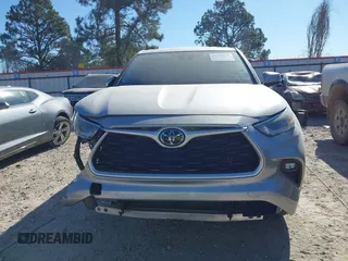 2021 Toyota Highlander L with VIN 5TDZZRAH9MS533683, listed as a IAAI auction lot 41788553 with 31,564 mi miles and . Bid and sale history available at DreamBid. Image 13.