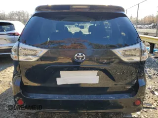 2013 Toyota Sienna SE с VIN 5TDXK3DC9DS390825, выставлен на аукционе Copart как лот 82363794 с пробегом 244 673 миль миль и Списание • Salvage title. История ставок и продаж доступна на DreamBid. Изображение 6.