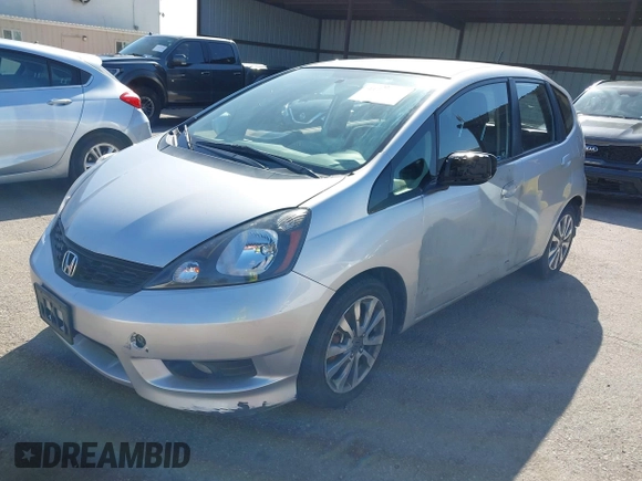 2013 Honda Fit Sport с VIN JHMGE8H6XDC022677, выставлен на аукционе IAAI как лот 41799038 с пробегом Не указан миль и . История ставок и продаж доступна на DreamBid. Изображение 2.