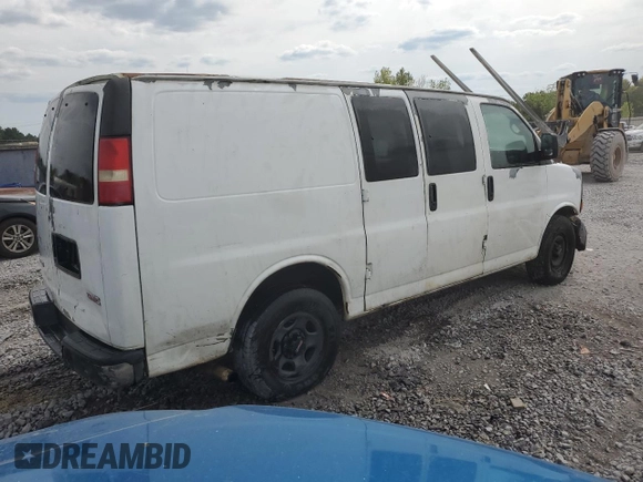 2005 GMC Savana Cargo Van with VIN 1GTFG15X651178241, listed as a Copart auction lot 69802404 with 244,854 mi miles and Salvage Title. Bid and sale history available at carsss.com. Image 3.