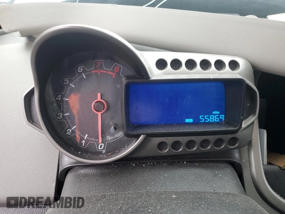 2015 Chevrolet Sonic LS z VIN 1G1JA5SH9F4117264, wystawiony jako Copart lot #42215585 z przebiegiem 55 869 mil mil oraz Szkoda całkowita • Salvage title. Historia ofert i sprzedaży dostępna na DreamBid. Obrazek 9.