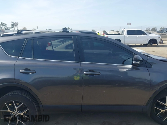 2017 Toyota RAV4 SE z VIN JTMNFREV9HJ706600, wystawiony jako IAAI lot #41109620 z przebiegiem 53 386 mil mil oraz . Historia ofert i sprzedaży dostępna na DreamBid. Obrazek 13.