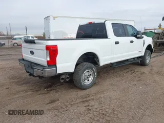 2018 Ford Super Duty F-250 SRW XL with VIN 1FT7W2BTXJEB32087, listed as a IAAI auction lot 41947573 with 188,909 mi miles. Bid and sale history available at carsss.com. Image 4.