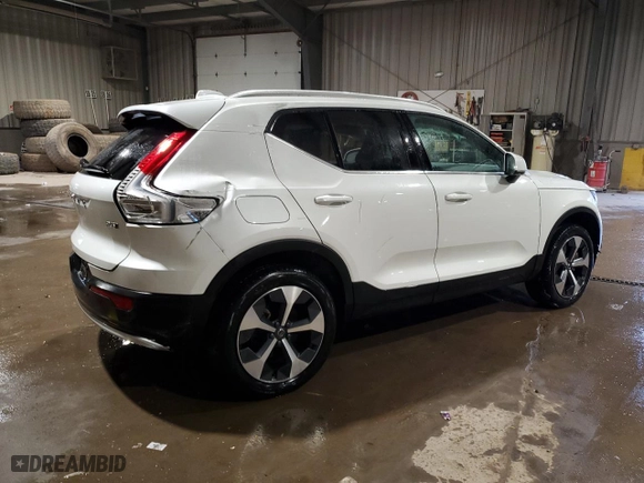 2024 Volvo XC40 Plus Bright Theme with VIN YV4L12UE8R2232520, listed as a Copart auction lot 42527955 with 12,975 mi miles and Salvage Title. Bid and sale history available at carsss.com. Image 3.