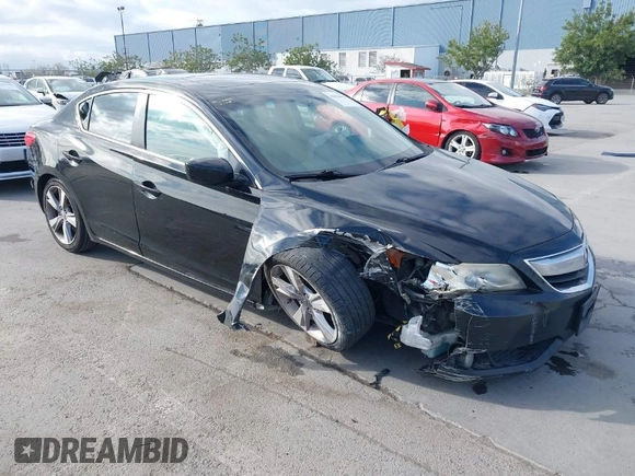 2013 Acura ILX Tech Pkg with VIN 19VDE1F7XDE007797, listed as a IAAI auction lot 41904415 with 240,310 mi miles. Bid and sale history available at carsss.com. Image 1.