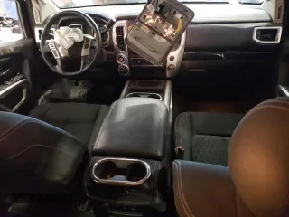 2019 Nissan Titan Platinum Reserve с VIN 1N6AA1E56KN509380, выставлен на аукционе Copart как лот 86979834 с пробегом Не указан миль и Списание • Salvage title. История ставок и продаж доступна на DreamBid. Изображение 8.