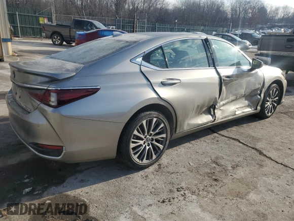 2021 Lexus ES 250 z VIN 58AD11D14MU006488, wystawiony jako Copart lot #41811895 z przebiegiem 20 074 mil mil oraz Szkoda całkowita • Salvage title. Historia ofert i sprzedaży dostępna na DreamBid. Obrazek 3.